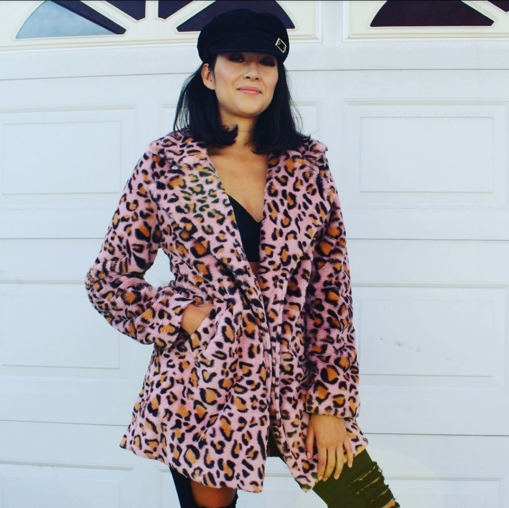 ποΈ//Bloggers Fave Collection// pink leopard coat - Picture 2 of 8